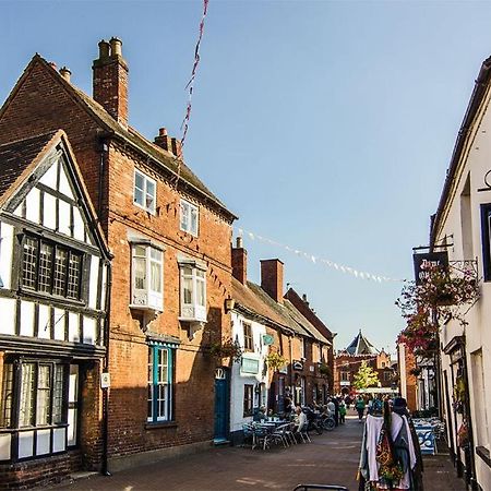 Cosy Lichfield Apartment ภายนอก รูปภาพ