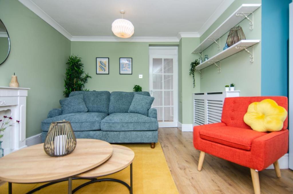 Cosy Lichfield Apartment ภายนอก รูปภาพ